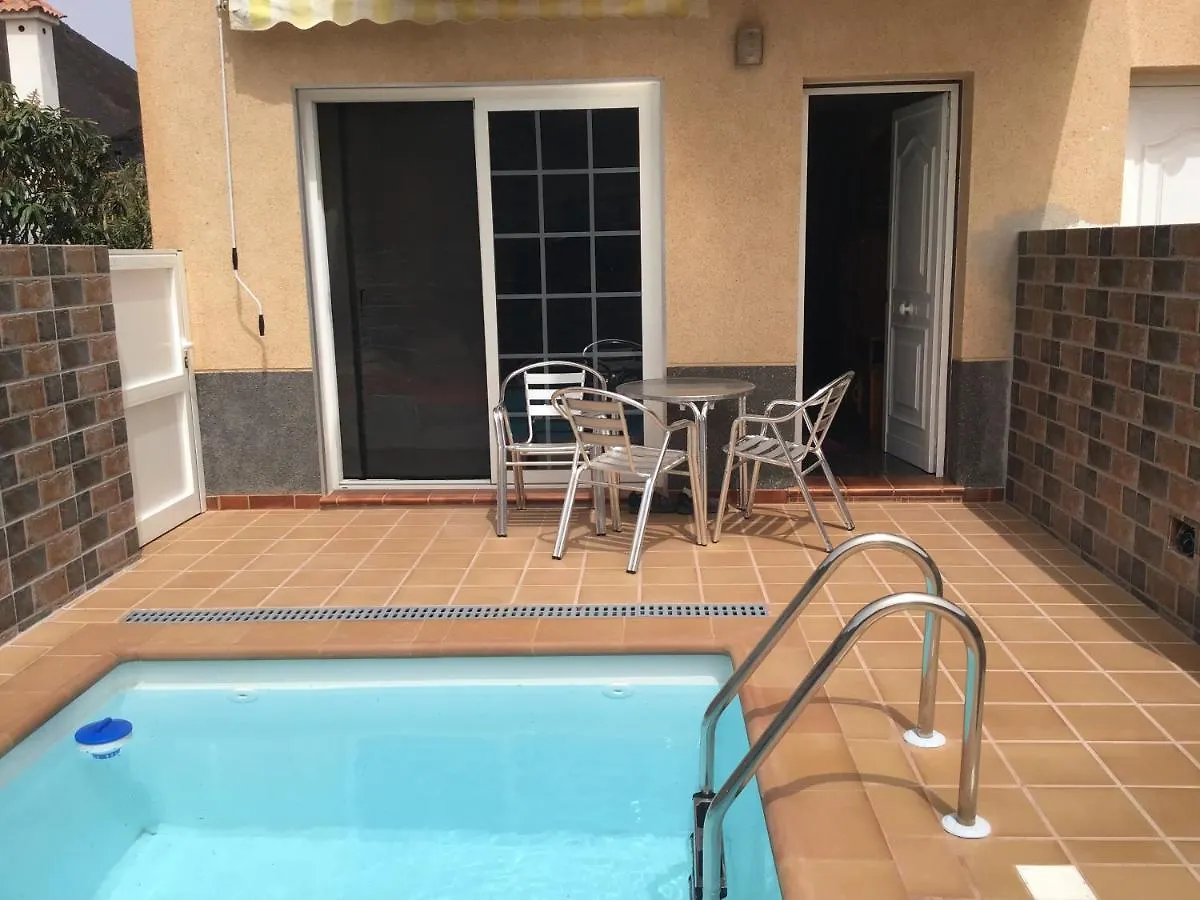 Vv El Oasis Villa Tamaduste 0*,